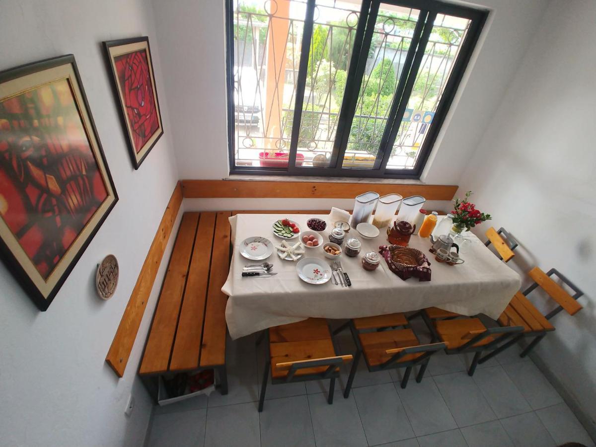 Green Garden Guesthouse Shkoder Ngoại thất bức ảnh