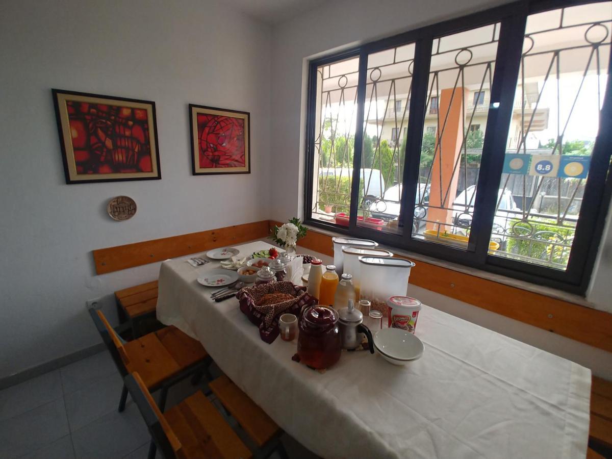 Green Garden Guesthouse Shkoder Ngoại thất bức ảnh